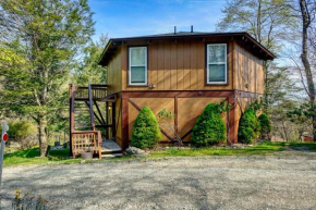 3BR Mountain Cabin with VIEWS and FIREPIT Sleeps 8